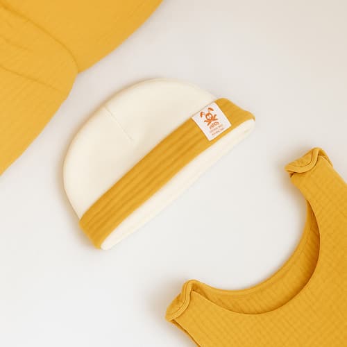 Newborn Hat in Organic Cotton - Honey - image 6